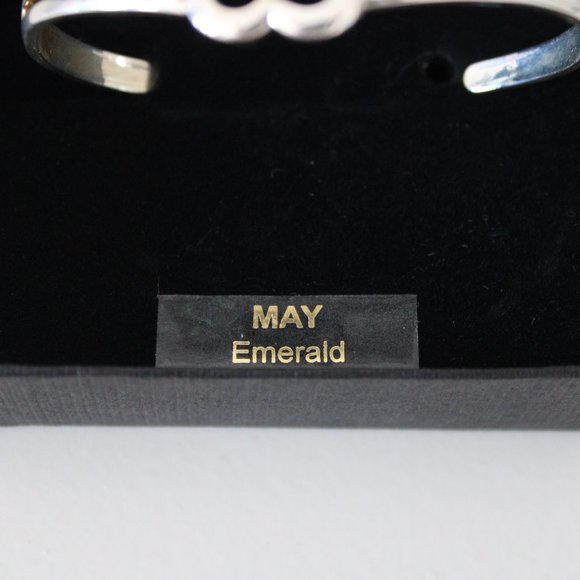 May Emerald Birthstone Bracelet - Picture 2 of 4